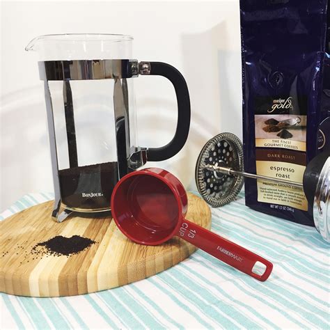five sixteenths blog: Make it Monday // How to Make Cold Brew Coffee in a French Press