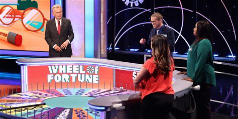 How To Become A 'Wheel Of Fortune' Contestant On TV