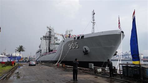 DEFENSE STUDIES: Ini Dia Kapal Tanker Baru TNI AL: KRI Tarakan-905