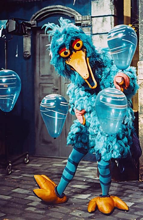 Big Bird Sesame Street: Fans only just discover the character’s ‘cousins’ all over the world ...