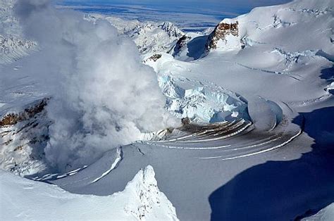 Redoubt Volcano in Alaska Erupts 5 Times