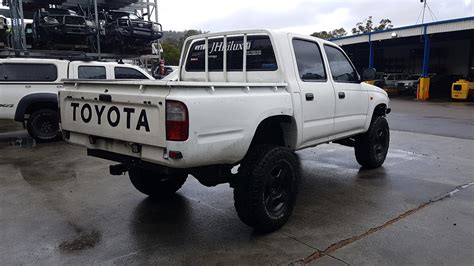 Toyota Hilux 1999 4 Door Utility