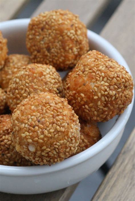 Homemade Cheese Puffs with Sesame Seeds and Honey - An Insider's Spain Travel Blog & Spain Food ...