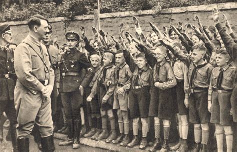 Karvanis: Hitler Youth