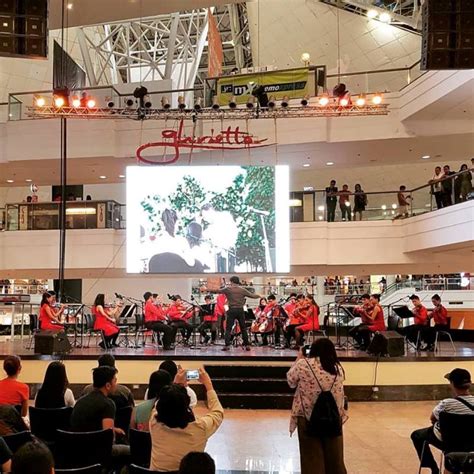 Xtn's blog: Manila Symphony Junior Orchestra in Glorietta