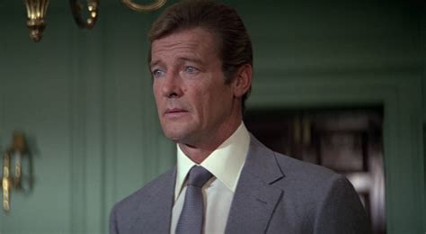 Commander of the Cloth, Part 2: Roger Moore – Bond Suits