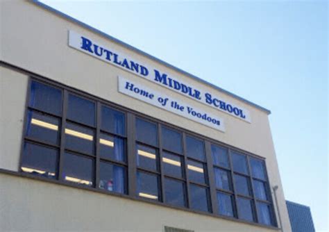 Central Okangan School District scales back Rutland Middle School plan ...