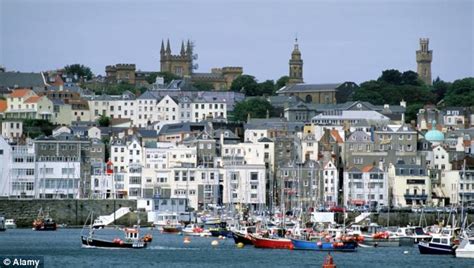 Mother spots 'flying saucer' on Guernsey webcam | Daily Mail Online