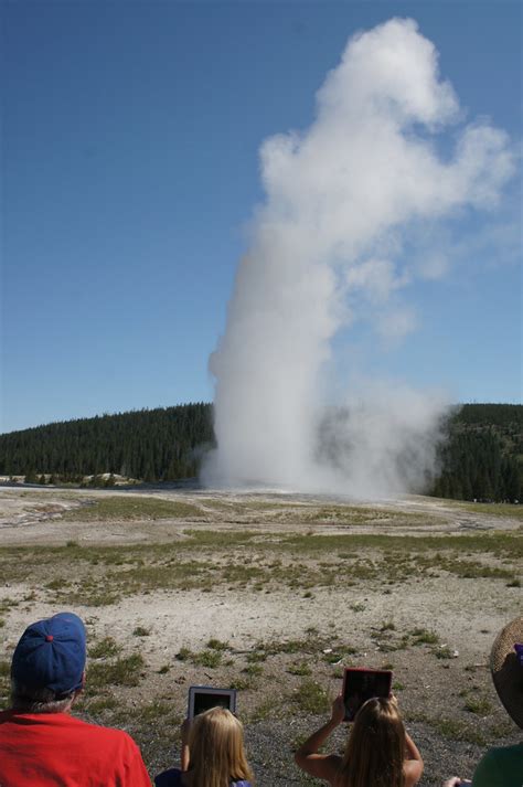 Old Faithful | The Upper Geyser Basin (Yellostone National P… | Flickr