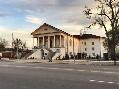 Williamsburg County Courthouse in Kingstree, South Carolina. Paul Chandler March 2016 ...