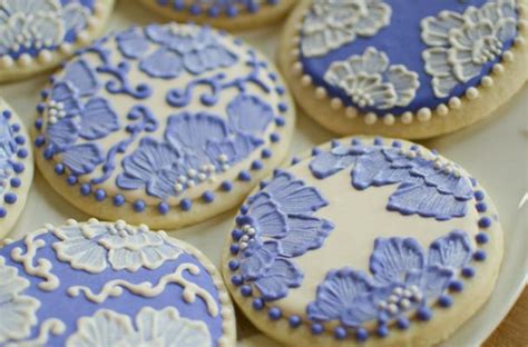 Foodista | Best Ever Cookie Decorating Tutorial