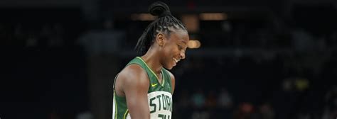 Jewell Loyd Takes Center Stage - WNBA