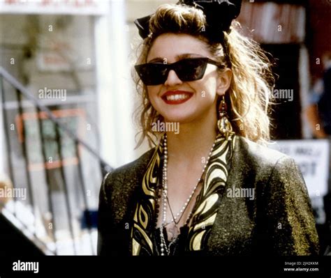 Desperately seeking susan 1985 madonna hi-res stock photography and ...