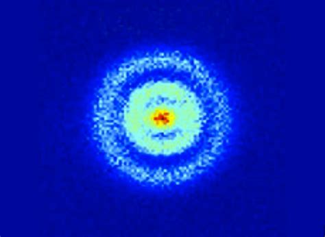 The first ever images of a molecule as it makes and breaks atomic bonds - ExtremeTech