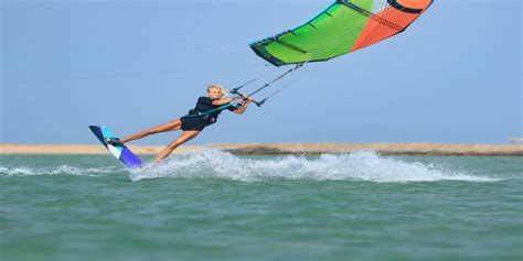 Kiteboarding: History, Types, Objective, & Equipment - Sportsmatik