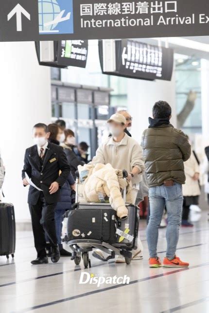 Dispatch's 2023 New Year's Couple: IU And Lee Jong Suk - Koreaboo