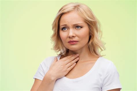 Lump in Throat: Causes and Solutions » Scary Symptoms