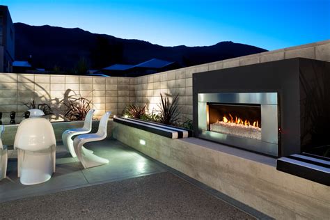 Where to Install Your Modern Outdoor Fireplace | FIREPLACE DESIGN IDEAS