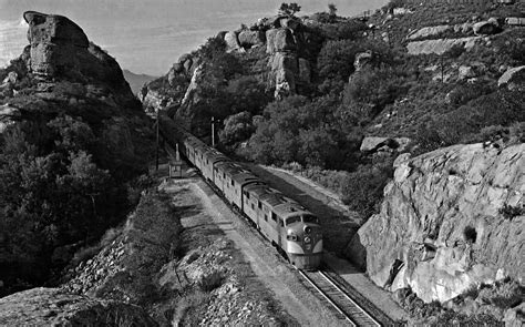 Southern Pacific's Lark Streamliner Flies from SF to LA - LAST ONE ON THE BUS