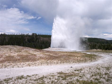 File:Old Faithful Geyser Yellowstone National Park.jpg - Wikipedia, the free encyclopedia