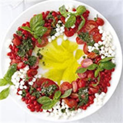 Caprese Wreath salad | Woolworths.co.za