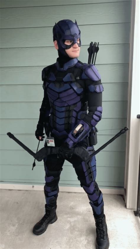 I finally finished my classic Hawkeye cosplay! : r/Marvel