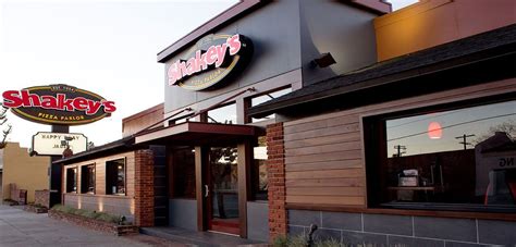 Shakey's Pizza Hollywood - Restaurant & Pizza Delivery in Hollywood