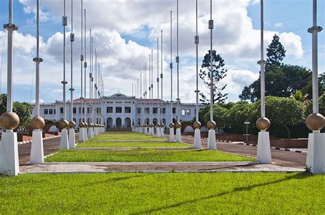 File:Musée National du Cameroun 01.JPG | Cameroun, Musée, Architecture