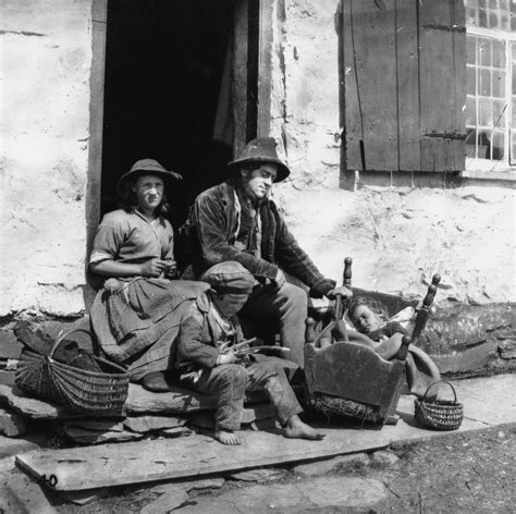 Gorgeous photos record idyllic country life in Victorian England | Victorian life, Photo record ...