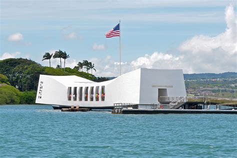 U.S.S. Oklahoma Memorial on Oahu | Hawaii.com