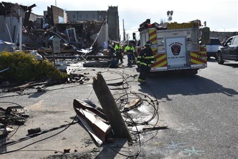 TORNADO AFTERMATH GALLERY 2: Mayfield, Graves County devastated by massive tornado ...