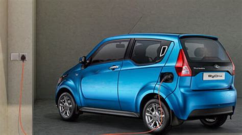 Mahindra e2o PLUS Price - Images, Colors & Reviews - CarWale