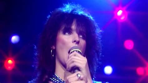 Nena - 99 Luftballons (Live) - YouTube