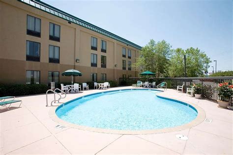 Hampton Inn Lafayette Pool Pictures & Reviews - Tripadvisor