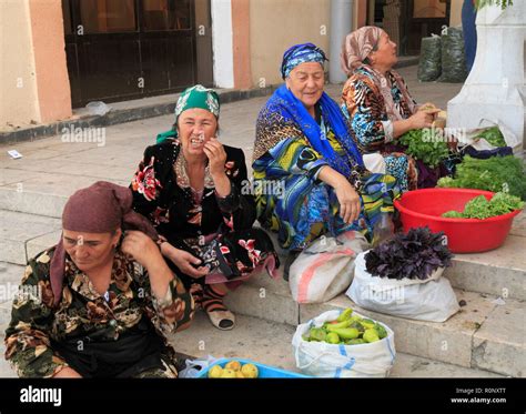 Uzbekistan; Bukhara; market, food, people Stock Photo - Alamy