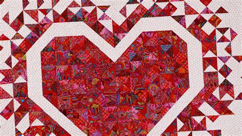 Make an "Exploding Hearts" Quilt with Jenny Doan of Missouri Star — Quilting Tutorials