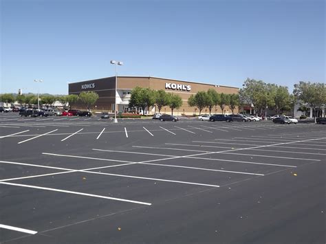 Mall Parking Lot DRYCO | Opening car, Car parking, Parking lot