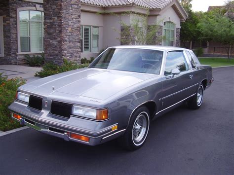 1987 Oldsmobile Cutlass Salon - Information and photos - MOMENTcar