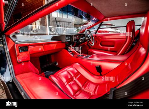 1990 Lamborghini Interior