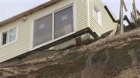 Crews work to move Pacifica house from edge of eroding cliff - ABC7 San ...