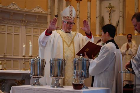 Hundreds gather for Chrism Mass at cathedral - Roman Catholic Diocese of Burlington