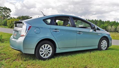 2014 Toyota Prius Plug-in Hybrid 15