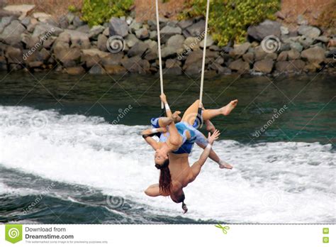 Cirque De La Mer Show, SeaWorld, San Diego, California Editorial Image - Image of manu ...