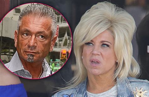 Theresa Caputo's Husband Tells All: Larry Claims 'Long Island Medium ...