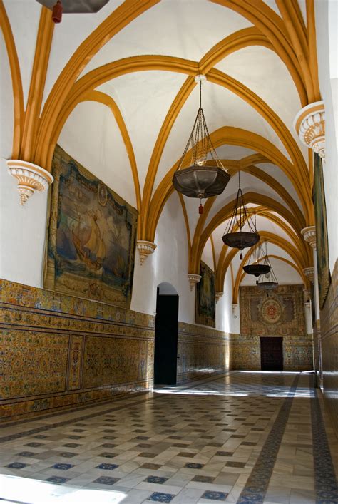 Alcázar de Sevilla: Conoce su historia y el arte que ha inspirado