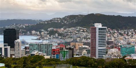 Wellington Skyline And Post House Stock Photo - Image of oceania, view: 32562858