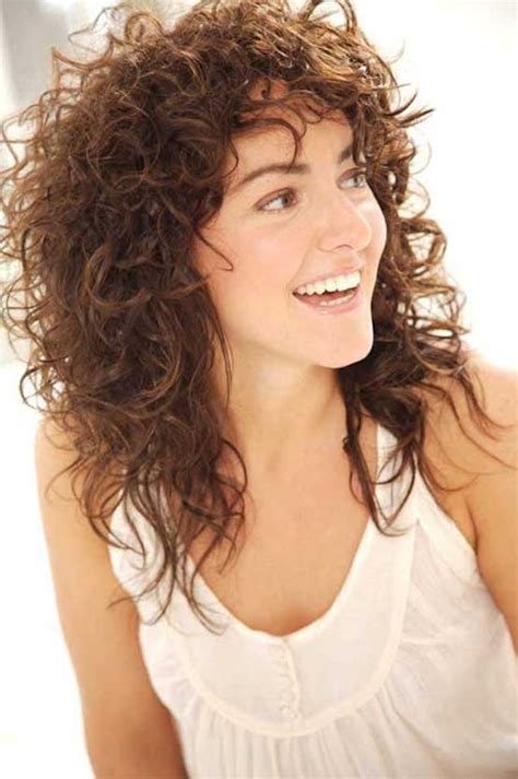 21 Hairstyles For Girls With Curly Hair - Feed Inspiration