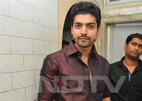 Health scare for Gurmeet Choudhary - NDTV Movies