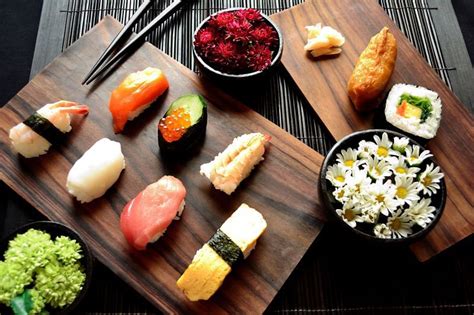 Introduction about Sushi Japanese Traditional Food - Japan Shore Excursions