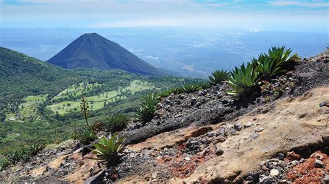 El Izalco: el volcán más joven de El Salvador